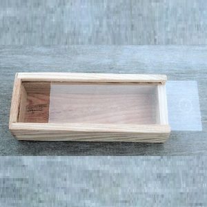 -ξυλινο-κουτι-με-plexiglass